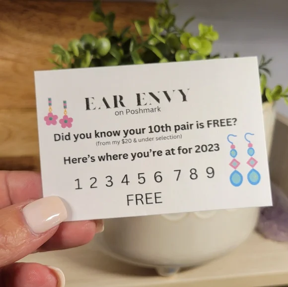 Cat Stud Earrings, choice of color - Picture 5 of 5